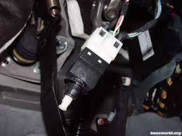 See U3998 repair manual